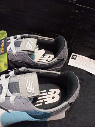 New Balance 327 Cordura Gris
