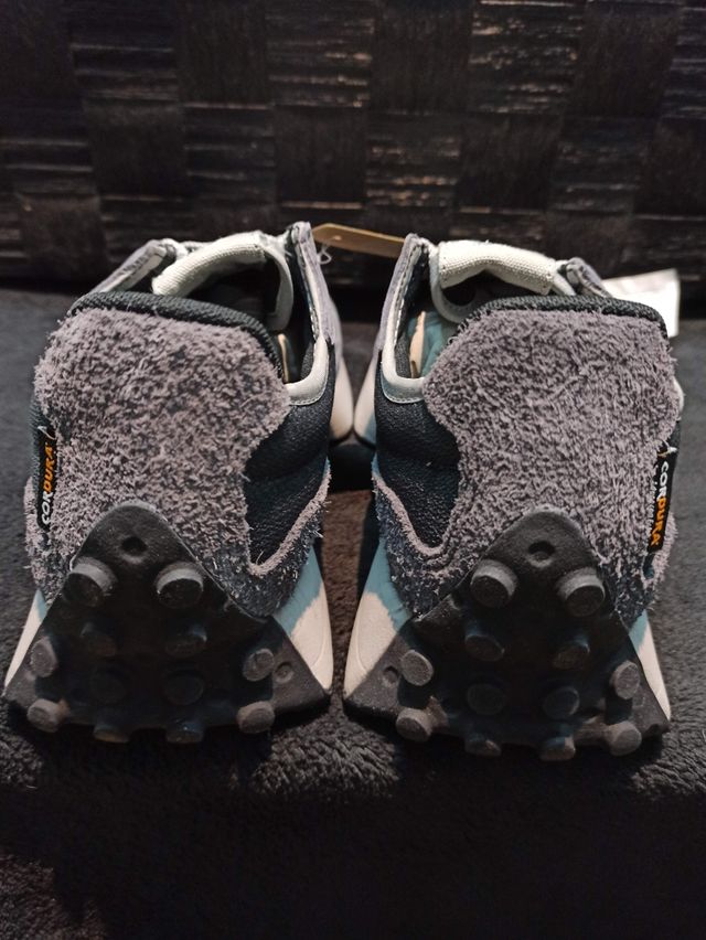 New Balance 327 Cordura Gris