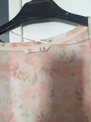 chaqueta flores rosa-blanca