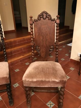 Mesa + 6 sillas de comedor clásico