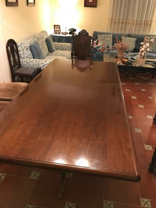 Mesa + 6 sillas de comedor clásico