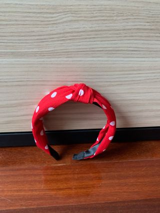 Diadema roja topos vintage