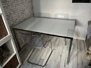 Mesa de comedor de cristal blanco