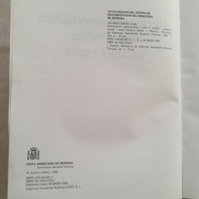 Diccionario aeronáutico, civil y militar español-inglés (Spanish Edition)