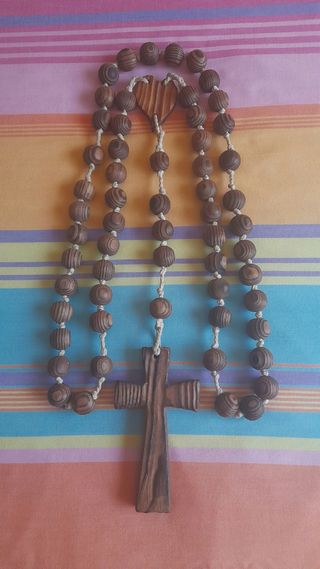 Rosario madera artesanal antiguo