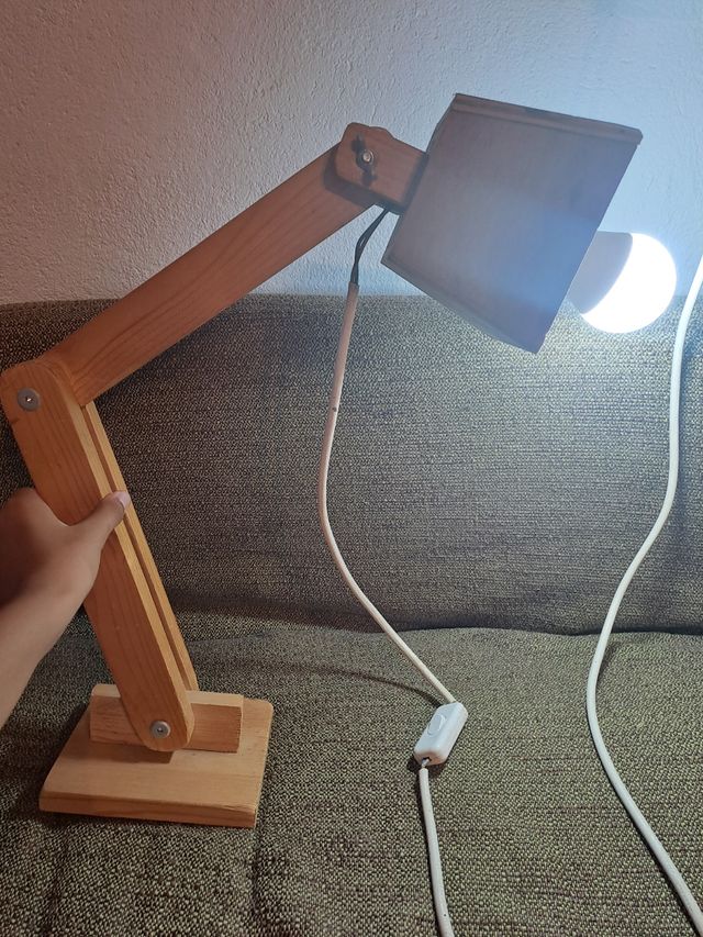 Lámpara articulada madera