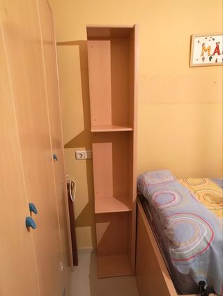 Dormitorio infantil madera azul en buen estado