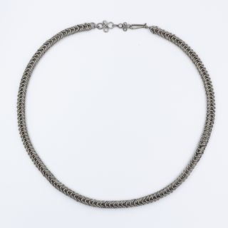 Collar de Cadena de Malla Persa Hecho a Mano