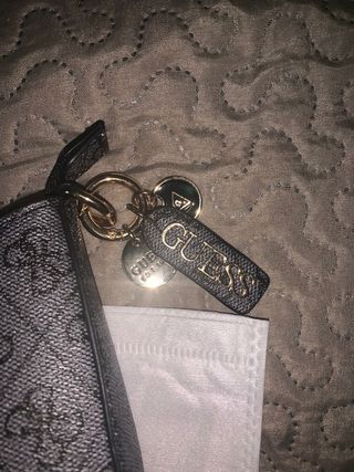 Bolso Guess negro 