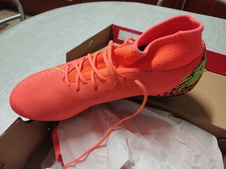 Botas fútbol New Balance 11. Talla europea 45.