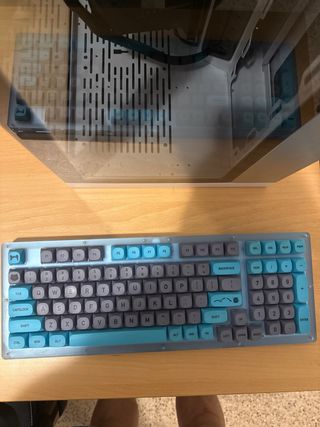Teclado mecánico 98% azul y gris