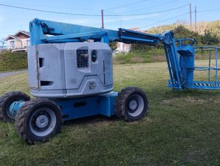 Plataforma elevadora Genie articulada