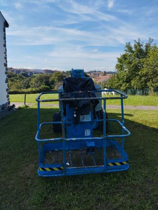 Plataforma elevadora Genie articulada