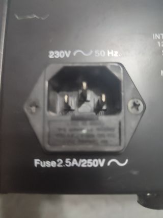 Amplificador Optimus AXC-120 120W ( sólo envío)