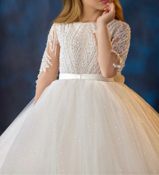 Vestido comunión niña con cola