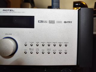 Amplificador Rotel RSX-1057 plata