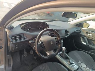 Peugeot 308 2019 gasolina 1.2 pegatina C nuevo