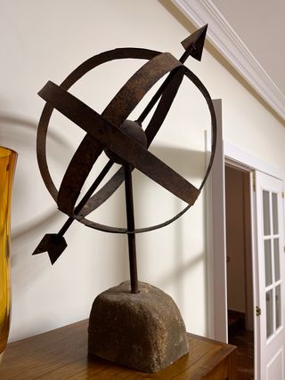 Astrolabio vintage hierro-piedra