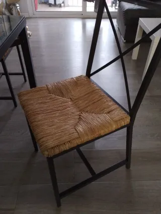 Mesa cristal y hierro forjado + 4 sillas