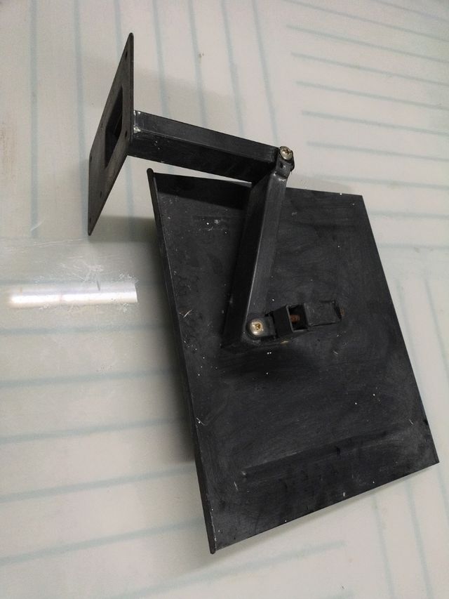 Soporte TV antiguo de pared