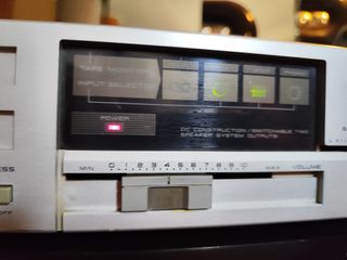 Amplificador AKAI AM-A201 - Gris Plata