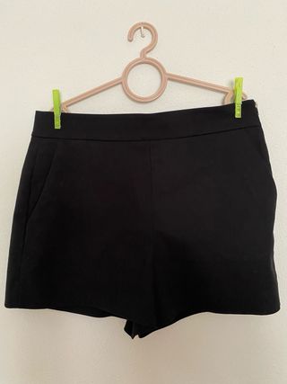 bermuda negra de zara talla XL