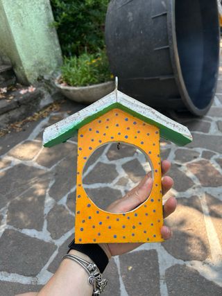 Casetta uccelli colorata