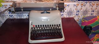 Máquina escribir Olivetti Lexicon 80