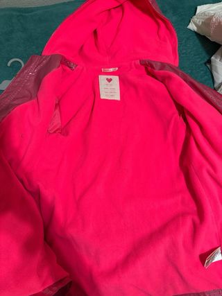 Abrigo Billieblush niña rosa brillante