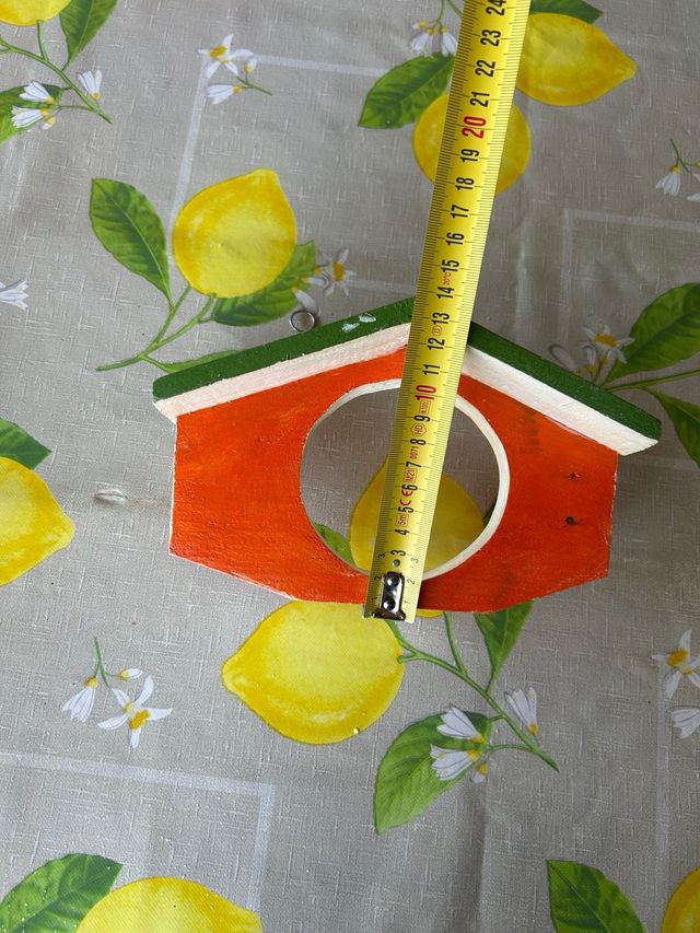 Casetta legno uccelli arancione-verde