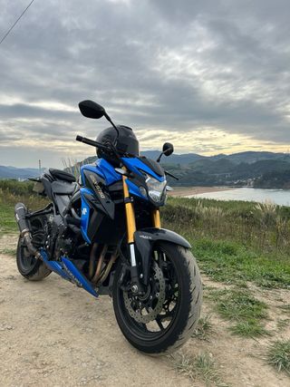 Suzuki GSXS-750 Impecable