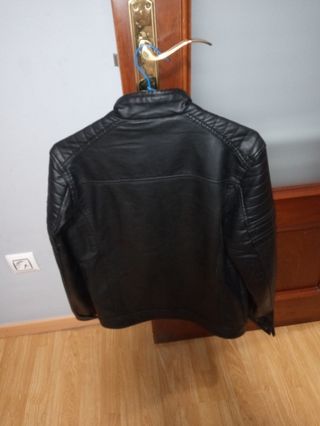Cazadora cuero negra Heritage S
Hombre.