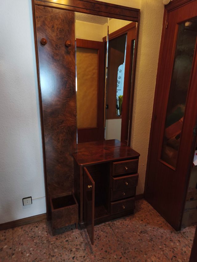 Mueble recibidor madera