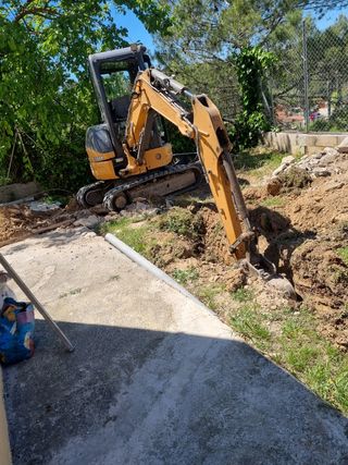 Alquiler Miniexcavadora CX35B -