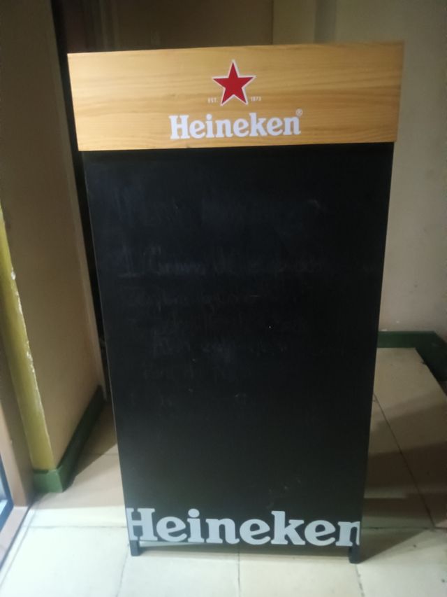 Pizarra de bar metálica Heineken