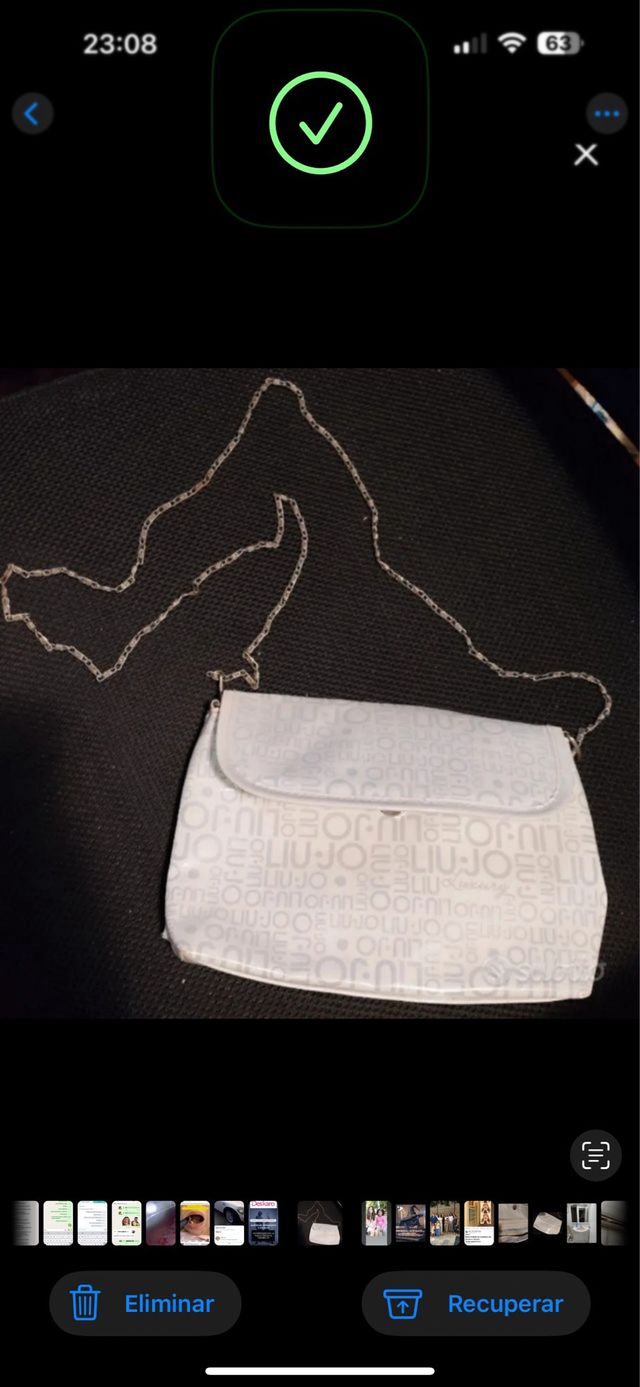 Bolso pequeño Liujo blanco y gris plata con cadena