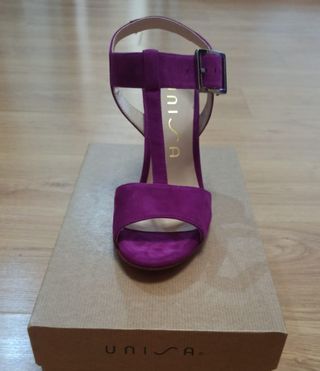 Sandalias Unisa tacón 39
