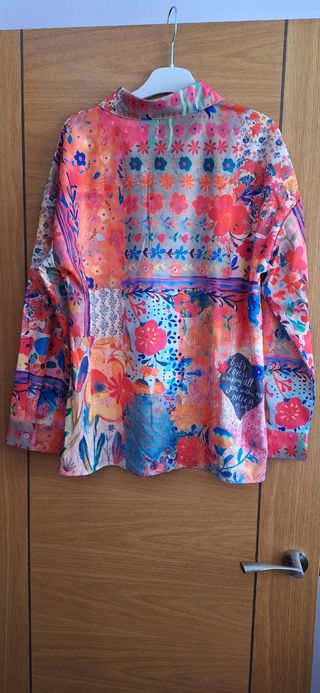 Blusa estampada floral multicolor