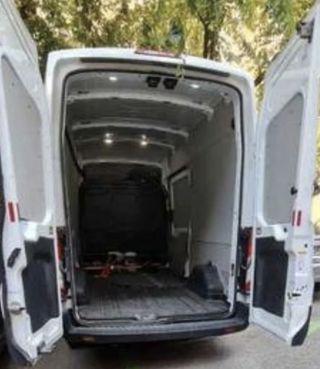 TRANSPORTE Y MUDANZAS  SOLUCIONES LOGÍSTICAS