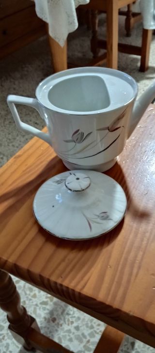 Juego de te o de cafe porcelana blanca filos Plata
