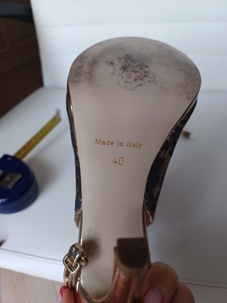 Sandali eleganti oro-grigio, tacco alto