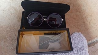 Gafas redondas moradas - nuevas