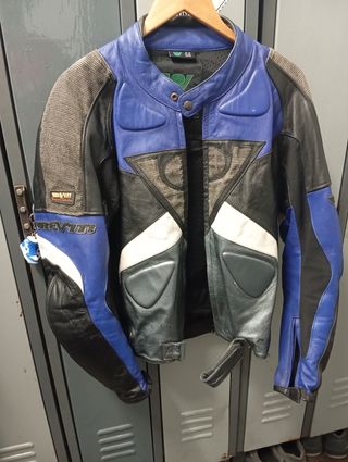 Chaqueta moto cuero Revit 54