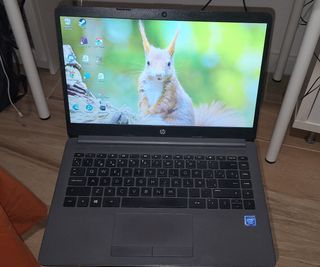 Portátil HP 240 G8 14" Gris