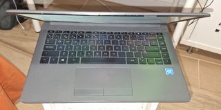 Portátil HP 240 G8 14" Gris