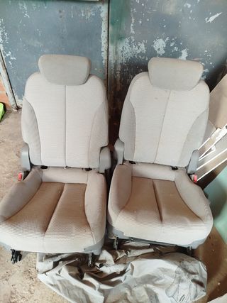Asientos Kia Carnival 2007