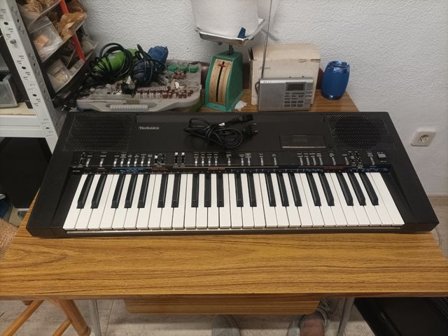 TECLADO SINTETIZADOR TECHNICS SX-K150