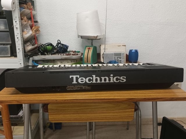 TECLADO SINTETIZADOR TECHNICS SX-K150