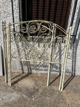 Cabecero cama hierro forjado hueco  - beige