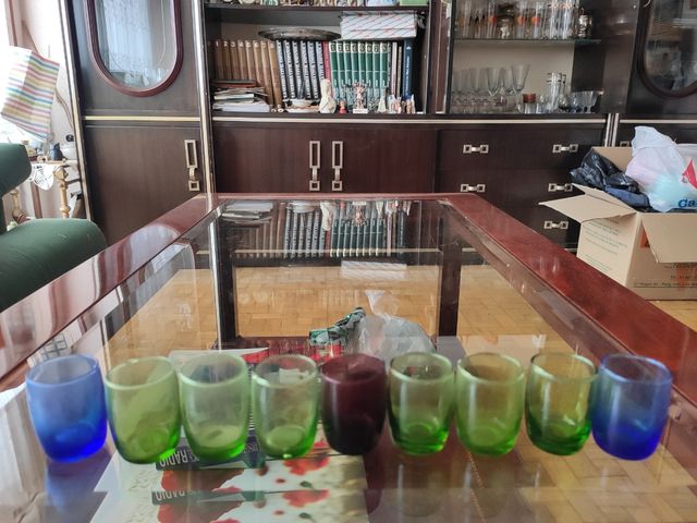 9 Vasitos de cristal - Colores surtidos